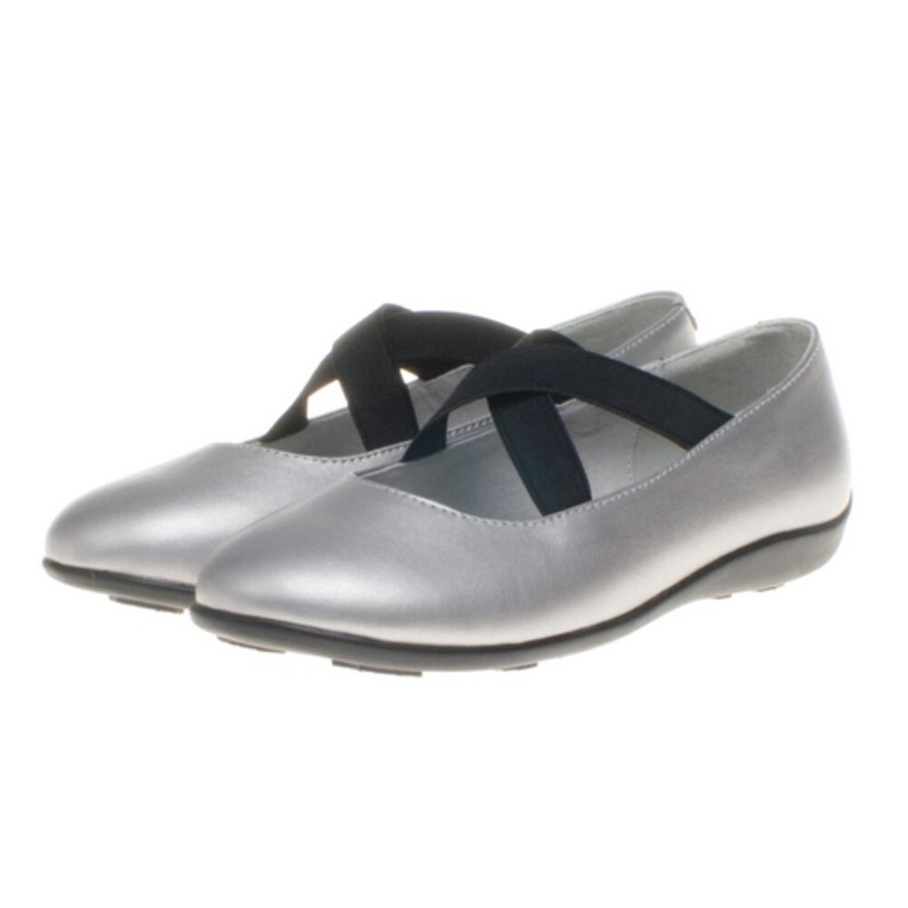 NEW ⭐️ Silver Ballerina Flat - Multiple Kids Sizes